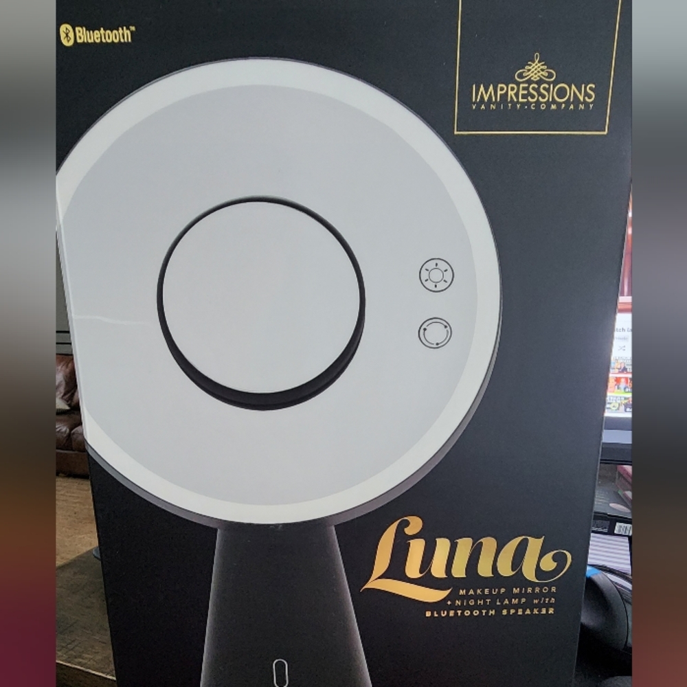 Impressions Vanity Luna Makeup Mirror